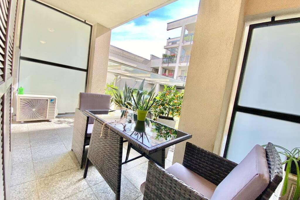 Spa Tiny Love Apartment Close To Milan-Como-Malpensa Сароно Екстериор снимка